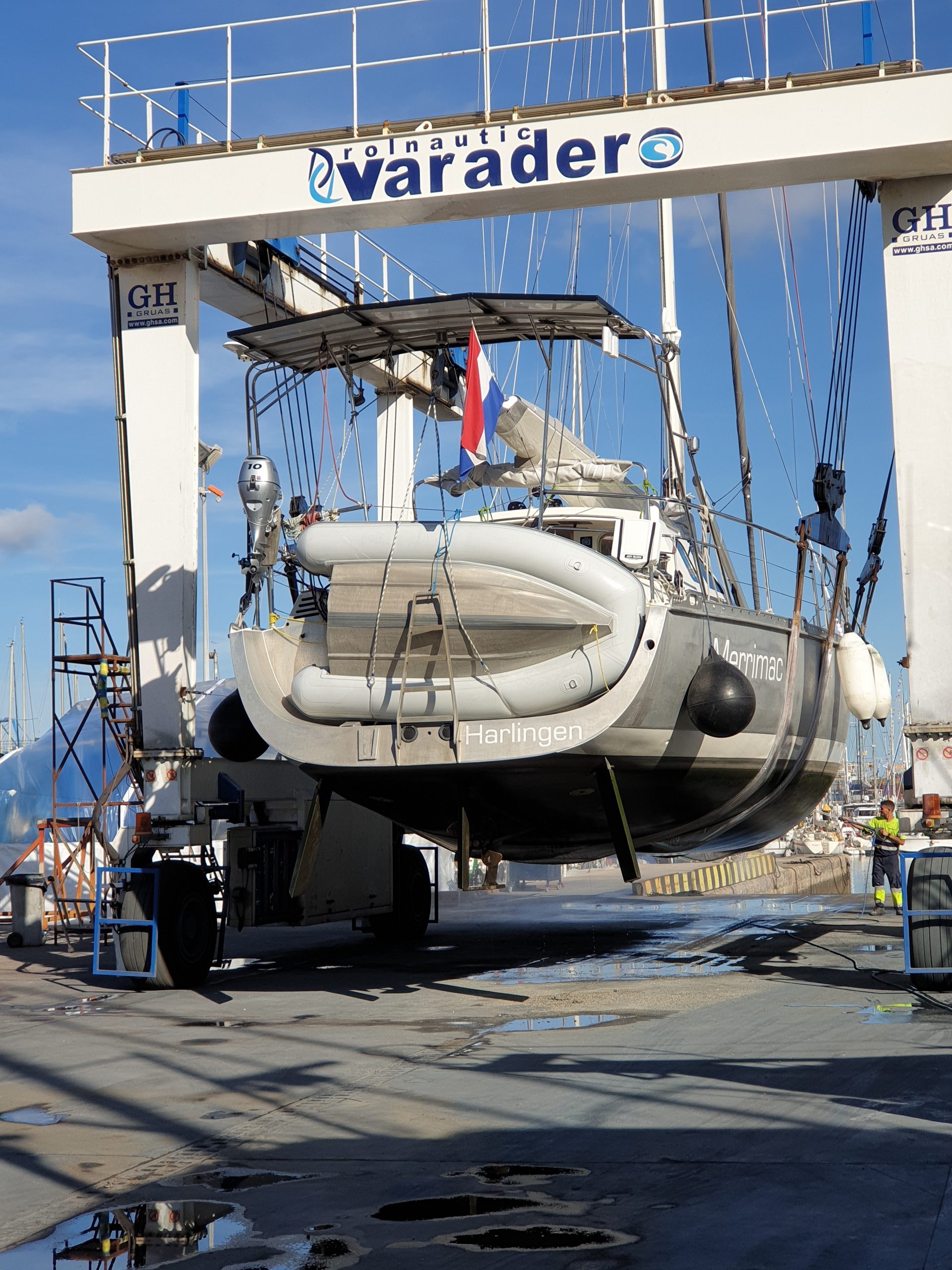 Boat ashore Merrimac